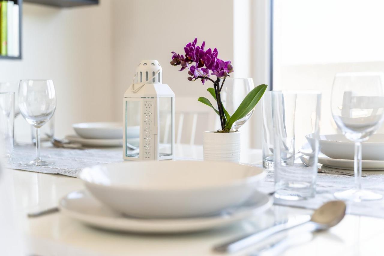 Gemuetliches Und Lichtdurchflutetes Penthouse Mit Sternenhimmelblick, Boxspringbett Und Terrasse - Gute Anbindung An Die Innenstadt Kassel Buitenkant foto