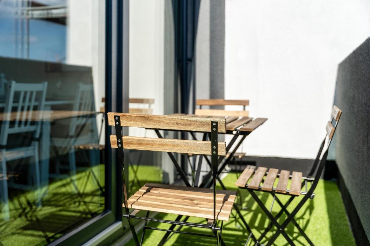 Gemuetliches Und Lichtdurchflutetes Penthouse Mit Sternenhimmelblick, Boxspringbett Und Terrasse - Gute Anbindung An Die Innenstadt Kassel Buitenkant foto